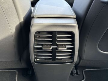 Car image 36