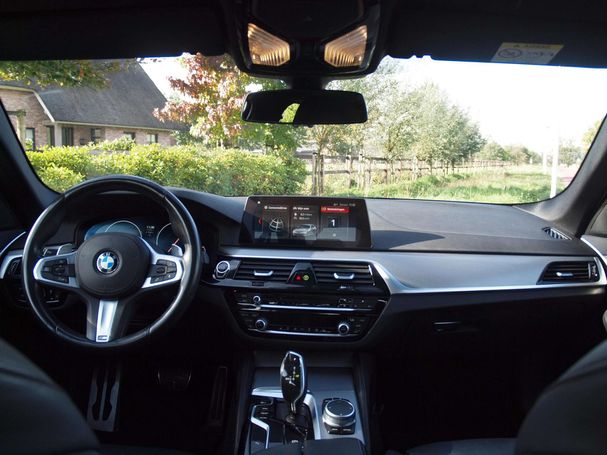 BMW 520i 135 kW image number 17