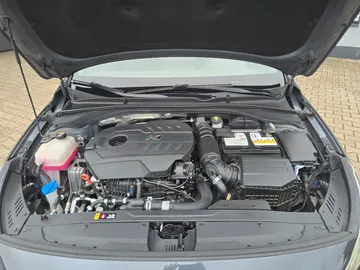 Car image 30