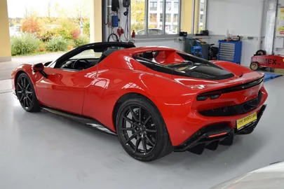 Car image 26
