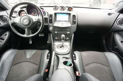 Car image 14