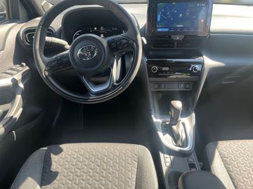 Car image 11