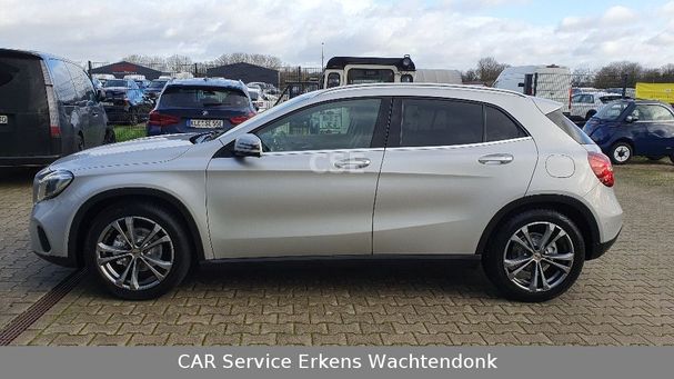 Mercedes-Benz GLA 180 90 kW image number 4