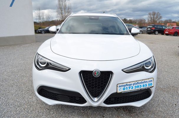 Alfa Romeo Stelvio 2.2 Diesel 16V AT8 Q4 Super 140 kW image number 3