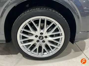 Car image 35