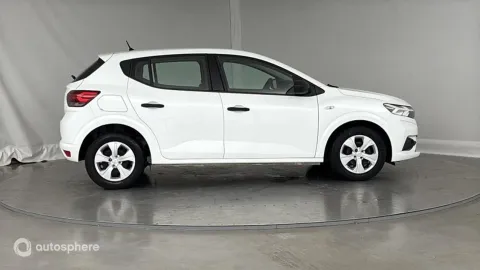 Car image 3