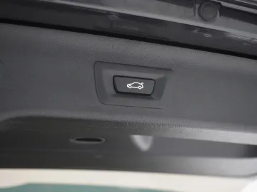 Car image 41