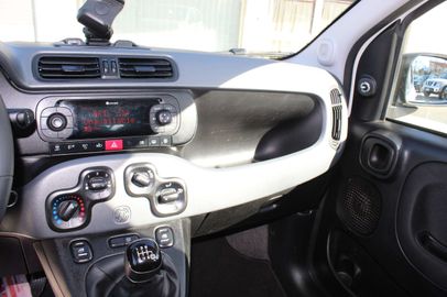 Car image 11