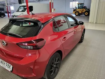 Car image 4