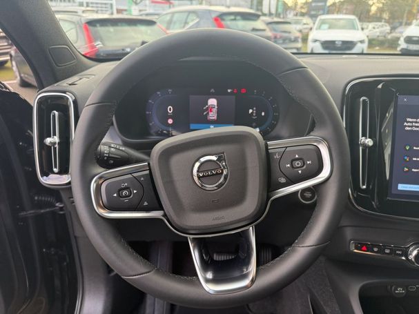 Volvo XC40 B4 Plus Dark DKG 145 kW image number 10