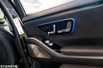 Car image 40