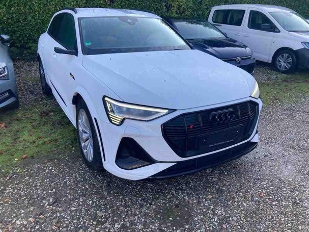 Audi e-tron 370 kW image number 2