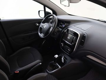 Car image 30