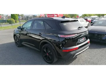 Car image 29