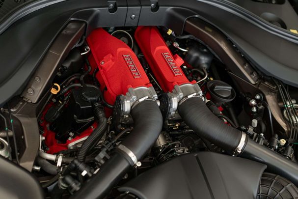 Ferrari Roma 456 kW image number 25