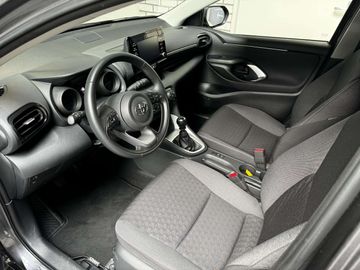 Car image 10