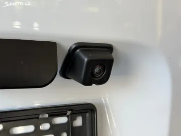 Car image 27