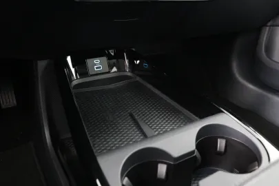 Car image 41