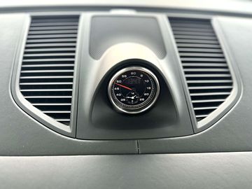 Car image 36