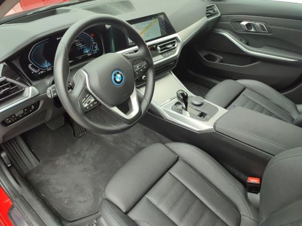 BMW 330 e Touring Line xDrive 218 kW image number 6