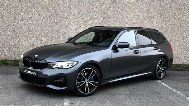 BMW 330e Touring M 215 kW image number 2