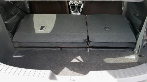Car image 33