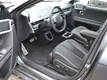 Car image 30