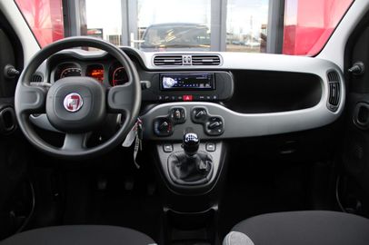 Car image 8