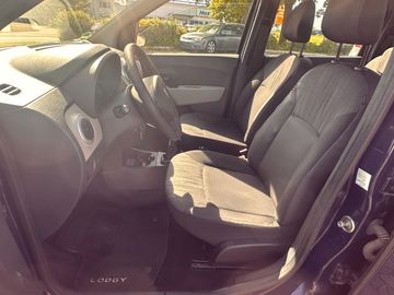 Car image 19