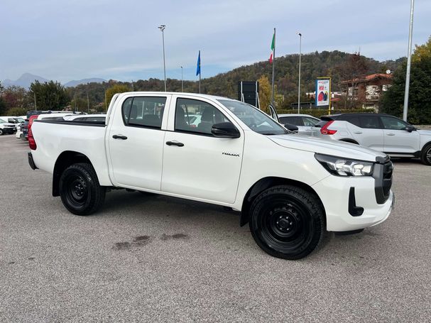 Toyota Hilux Double D Cab 2.4 4D 4WD Comfort 110 kW image number 2