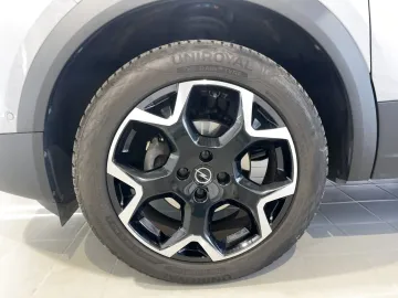 Car image 28