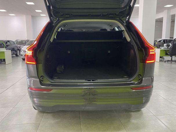 Volvo XC60 B4 Momentum Pro 145 kW image number 34