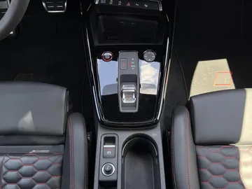 Car image 41
