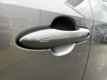 Car image 34