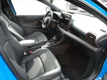 Car image 12