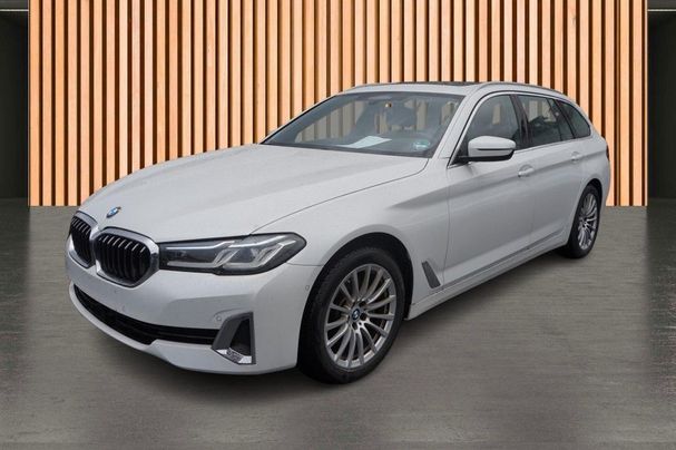 BMW 520d Touring 140 kW image number 1