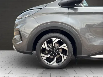 Car image 22