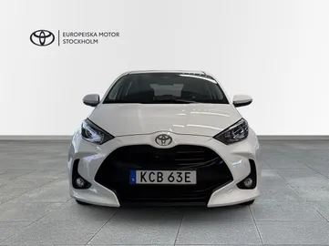 Car image 2