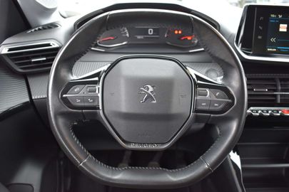 Car image 26