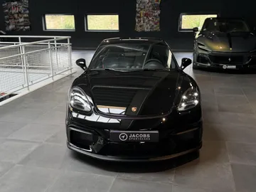 Car image 4
