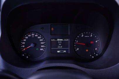 Car image 30