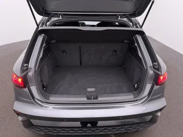 Car image 34