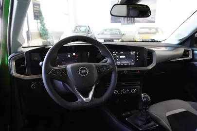 Car image 23