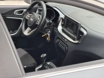 Car image 37