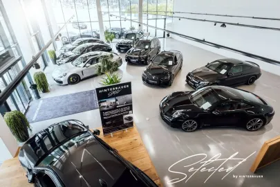 Car image 23