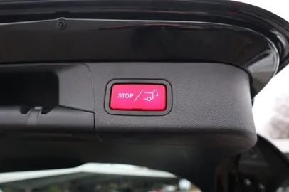 Car image 33