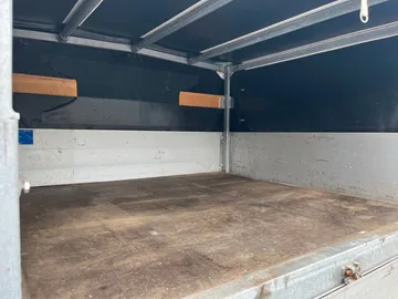 Car image 31