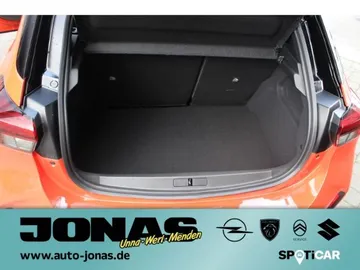 Car image 19