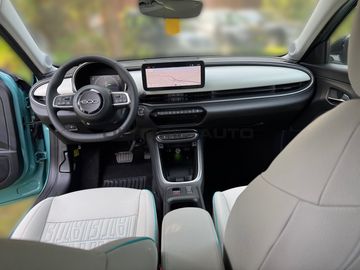 Car image 10