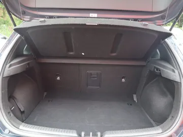 Car image 37